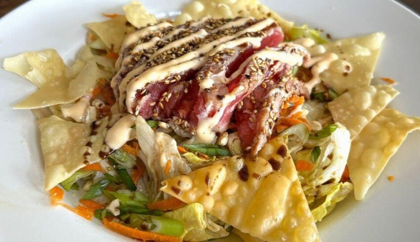 Seared tuna salad